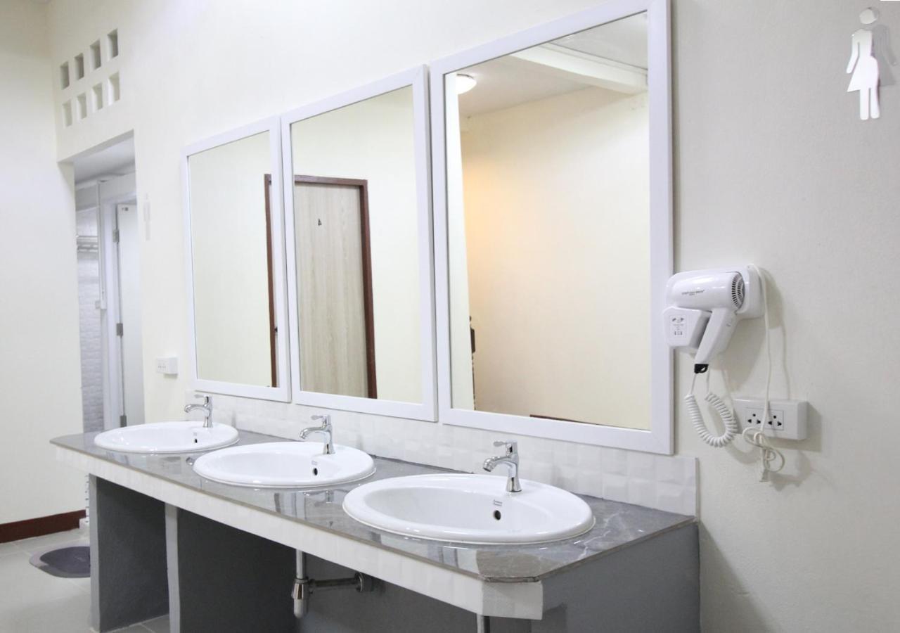 Chaiwat Hostel Bangkok Kültér fotó