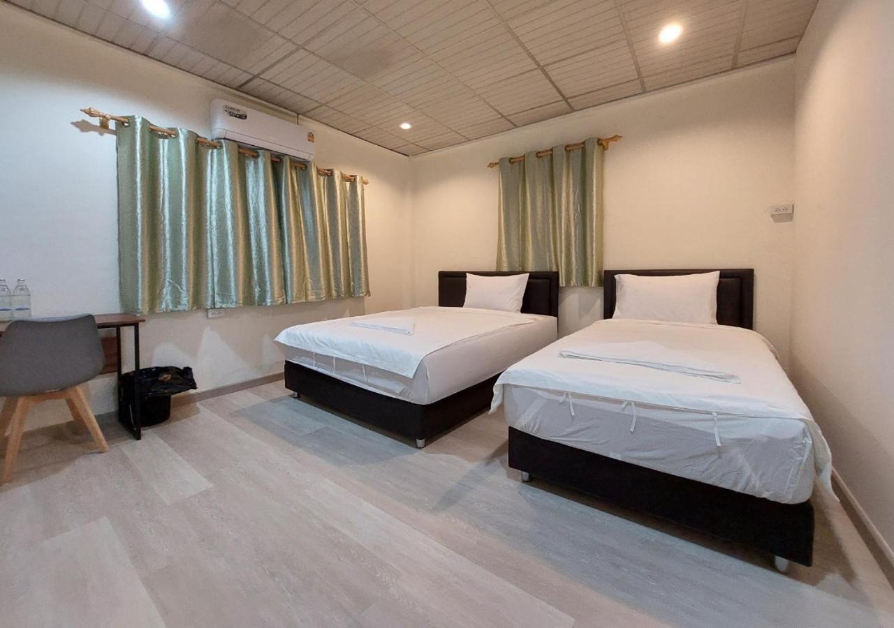 Chaiwat Hostel Bangkok Kültér fotó