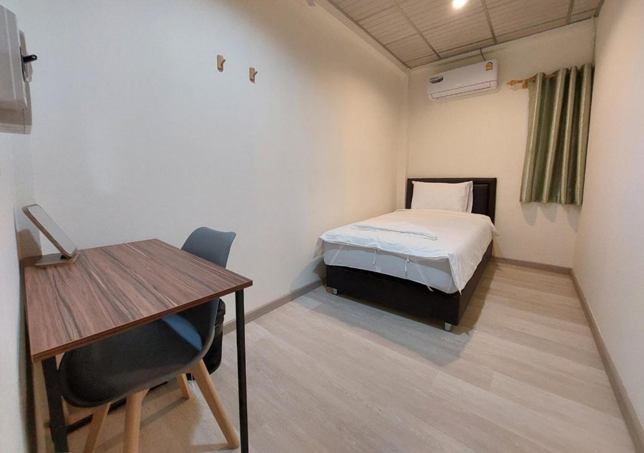 Chaiwat Hostel Bangkok Kültér fotó